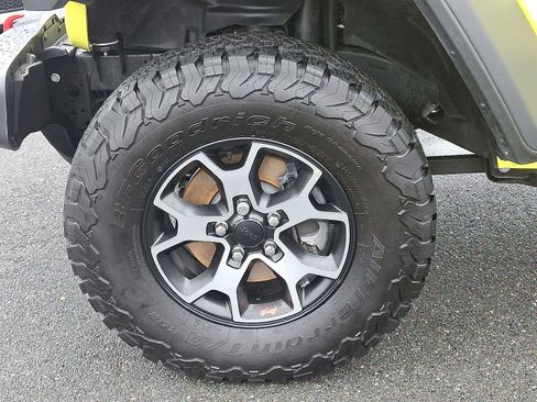 Used 2023 Jeep Wrangler Rubicon w/ Cold Weather Group image 9