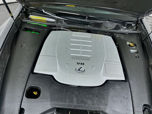 Used 2013 Lexus LS 460 w/ Comfort Pkg RWD image 33