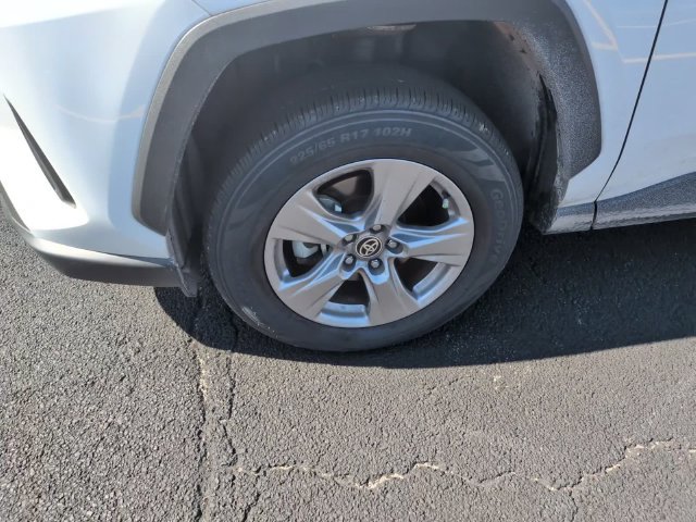 Certified 2025 Toyota RAV4 LE AWD/4WD image 9