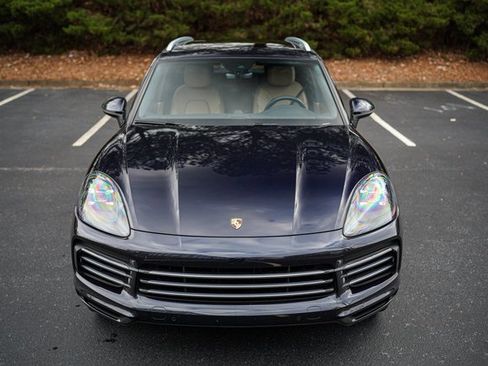 Used 2022 Porsche Cayenne image 17