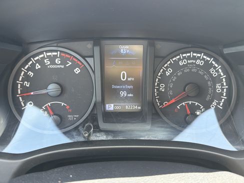 Used 2021 Toyota Tacoma SR AWD/4WD image 19