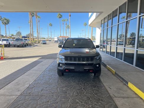 Used 2024 Jeep Compass Trailhawk image 7
