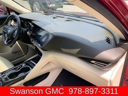 Certified 2022 Buick Envision Essence w/ Technology Package I FWD image 30