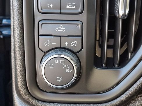 Used 2020 Chevrolet Silverado 1500 Custom w/ Custom Value Package image 24