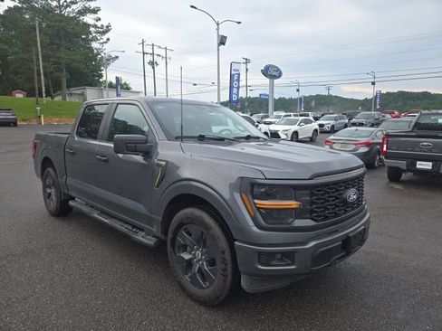 Used 2025 Ford F150 STX w/ Equipment Group 200A RWD image 3