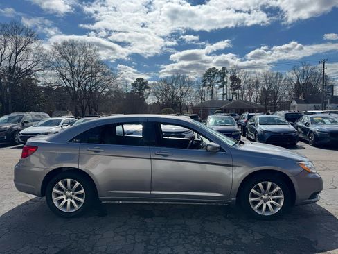 Used 2013 Chrysler 200 Touring w/ Cold Weather Group FWD image 4