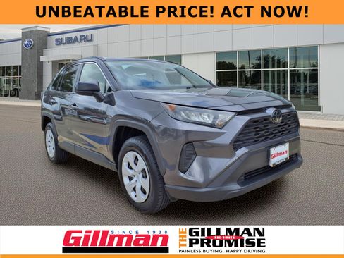 Used 2019 Toyota RAV4 LE image 1