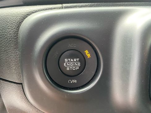 Used 2021 Jeep Wrangler Unlimited Rubicon 4xe w/ Cold Weather Group AWD/4WD image 18