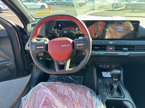 New 2025 Kia K4 GT-Line image 9