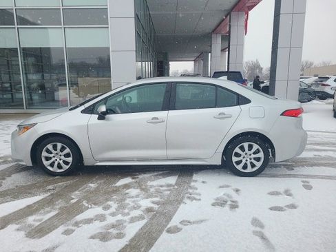 Used 2024 Toyota Corolla LE image 4