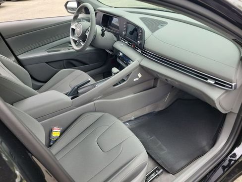 New 2026 Hyundai Elantra Sport FWD image 21