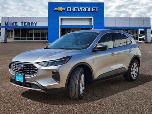 Used 2024 Ford Escape Active image 3