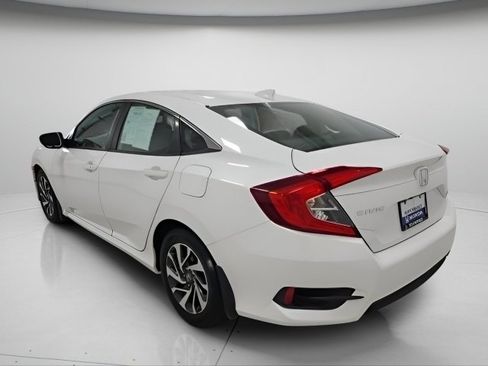 Used 2017 Honda Civic EX image 8