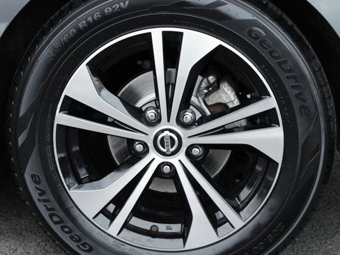 Certified 2020 Nissan Sentra SV image 13