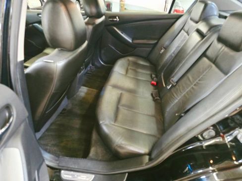 Used 2010 Nissan Altima 3.5 SR w/ Premium Pkg FWD image 8