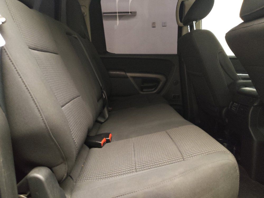 Used 2015 Nissan Titan SV RWD image 19