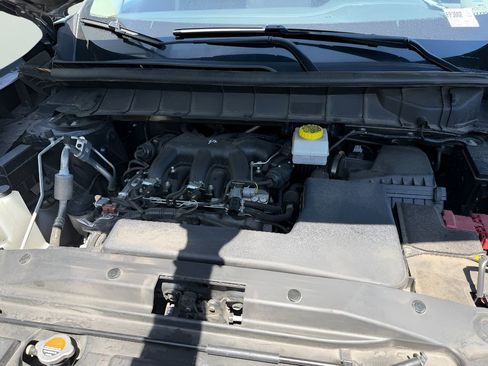 Used 2024 Nissan Pathfinder SV FWD image 10