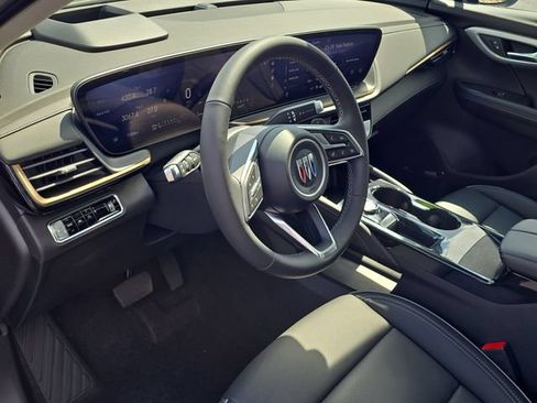 Used 2025 Buick Envision Avenir AWD/4WD image 7