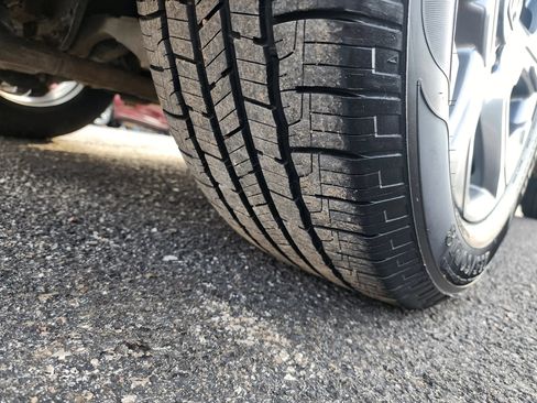 Used 2018 Honda CR-V EX image 25