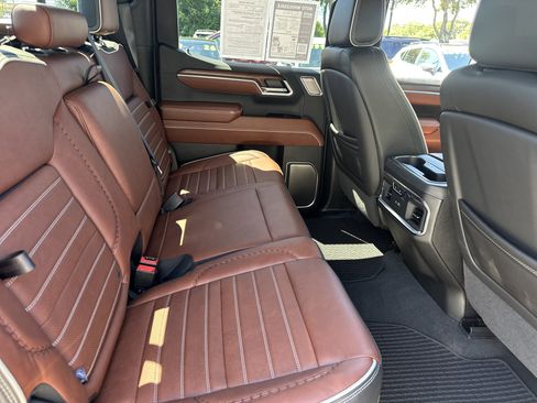 Used 2025 GMC Sierra 1500 Denali Ultimate AWD/4WD image 13