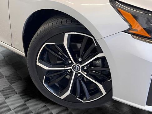 Used 2025 Nissan Altima 2.5 SR FWD image 23