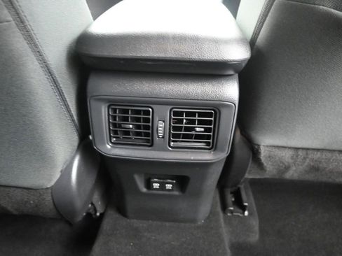 Used 2019 Toyota RAV4 XLE w/ Convenience Package AWD/4WD image 18