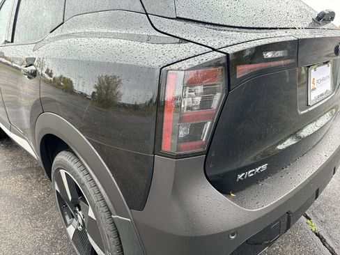 New 2026 Nissan Kicks SR w/ Cold Weather Package AWD/4WD image 30