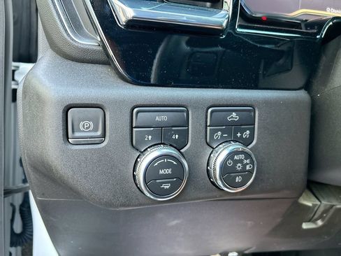 Used 2024 GMC Sierra 1500 Elevation AWD/4WD image 24