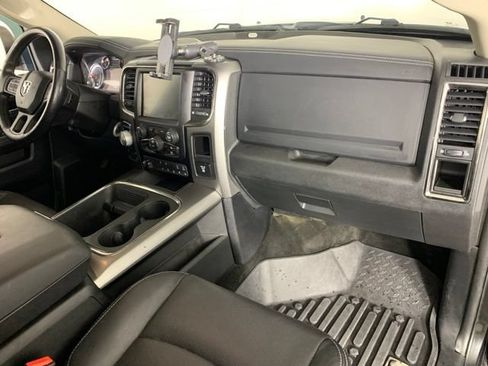 Used 2016 RAM 1500 Sport w/ Black Ram 1500 Sport Group AWD/4WD image 5
