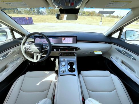 New 2026 Genesis GV70 2.5T Advanced AWD/4WD image 15
