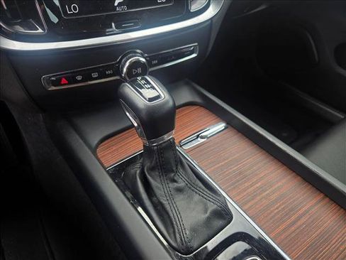 Used 2019 Volvo S60 T5 Inscription FWD image 14