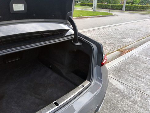 Used 2020 BMW 750i xDrive w/ Executive Package image 49