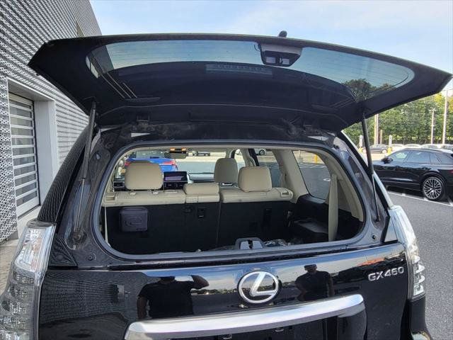 Used 2023 Lexus GX 460 Premium w/ Premium Package AWD/4WD image 7