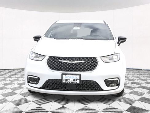 New 2026 Chrysler Pacifica Select image 8