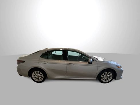 Used 2023 Toyota Camry LE image 9