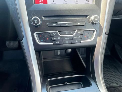 Used 2017 Ford Fusion Energi SE image 23