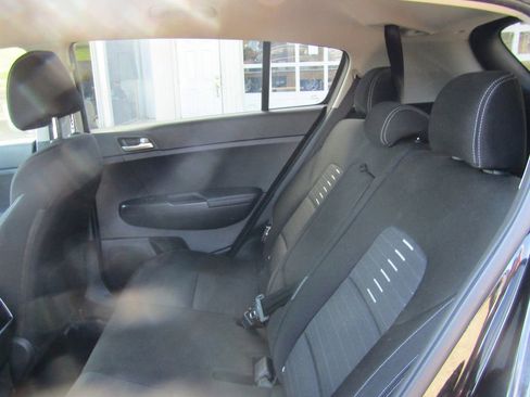 Used 2018 Kia Sportage LX AWD/4WD image 8