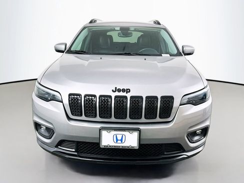 Used 2019 Jeep Cherokee Altitude image 2