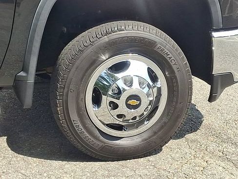 Used 2023 Chevrolet Silverado 3500 LT w/ Gooseneck/5TH Wheel Package AWD/4WD image 27