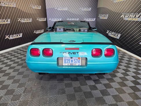 Used 1991 Chevrolet Corvette Convertible RWD image 14