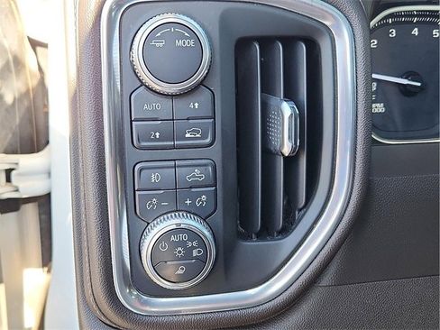 Used 2020 GMC Sierra 1500 SLT image 12