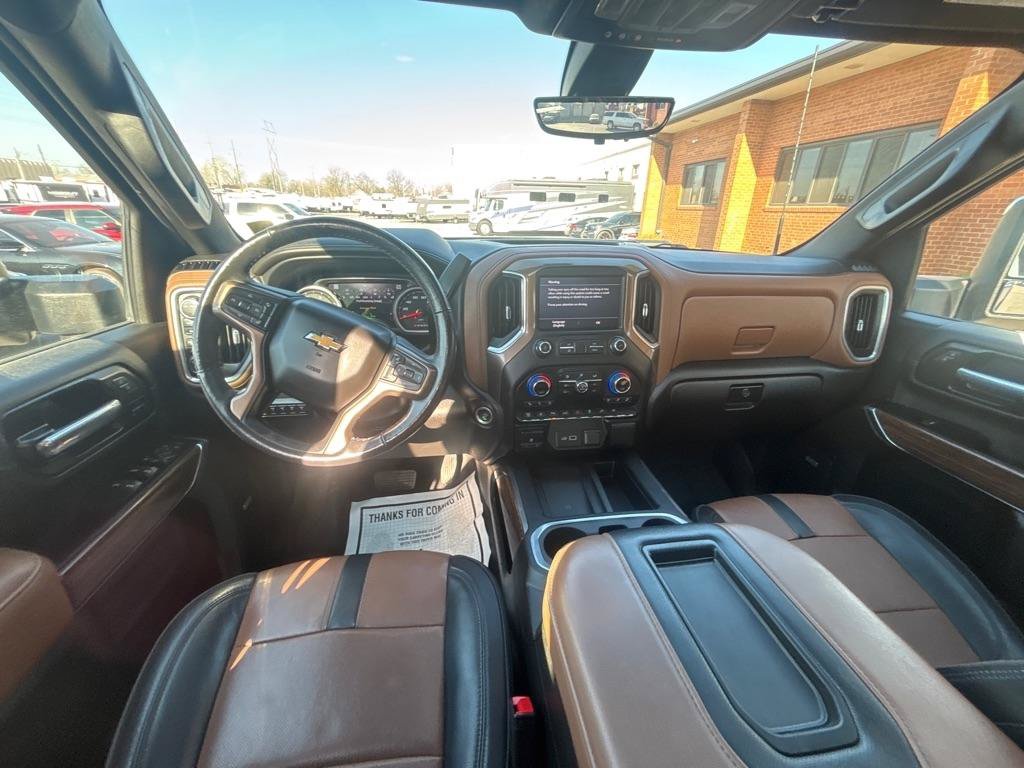 Used 2022 Chevrolet Silverado 3500 High Country AWD/4WD image 25
