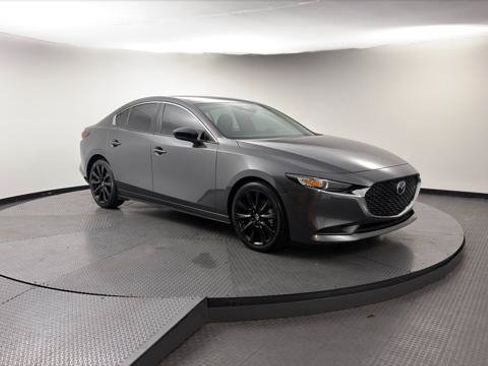 Used 2024 MAZDA MAZDA3 s FWD image 9