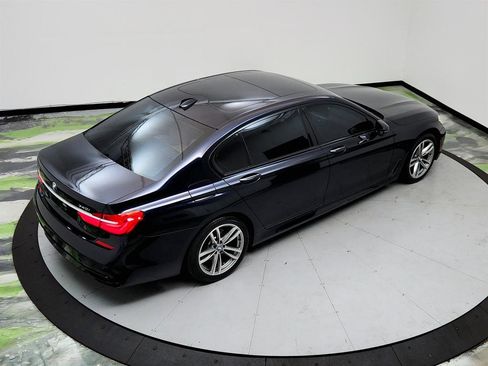 Used 2017 BMW 740i image 36