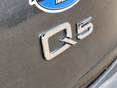 Used 2023 Audi Q5 2.0T Premium Plus w/ Premium Plus Package image 11