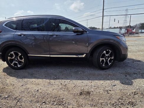 Used 2018 Honda CR-V Touring image 4