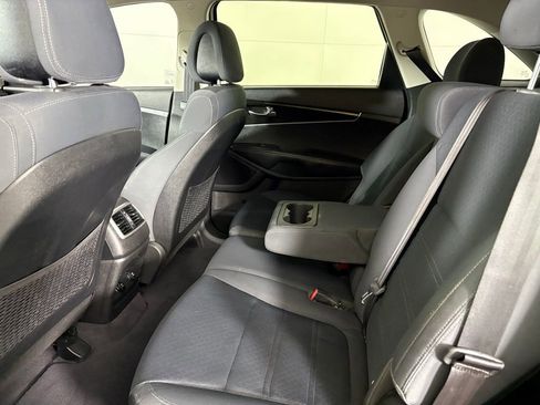 Used 2016 Kia Sorento FWD image 32