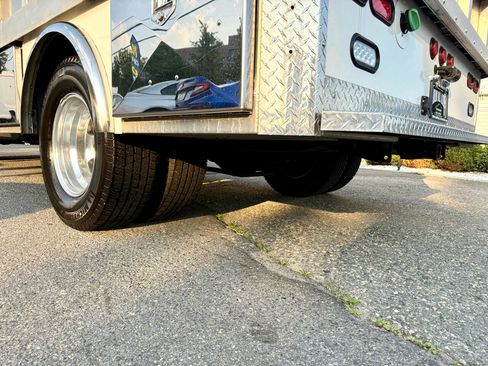 Used 2022 Ford F350 Lariat w/ Lariat Value Package image 12