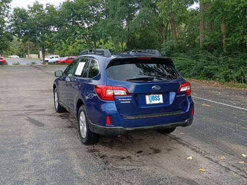 Used 2016 Subaru Outback 2.5i Premium AWD/4WD image 5