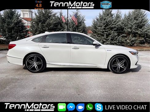 Used 2022 Honda Accord Touring image 2